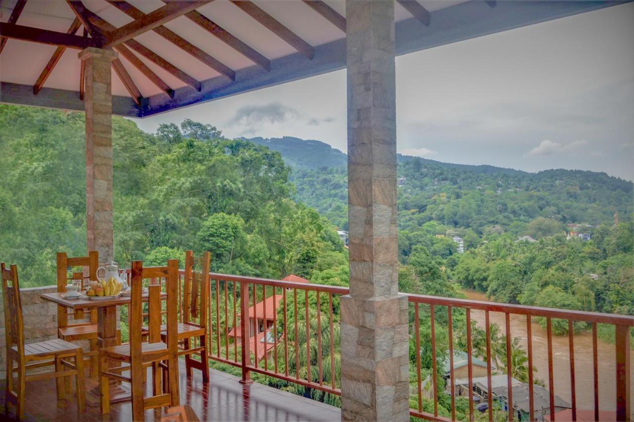 Rock Edge Residence Канди Экстерьер фото